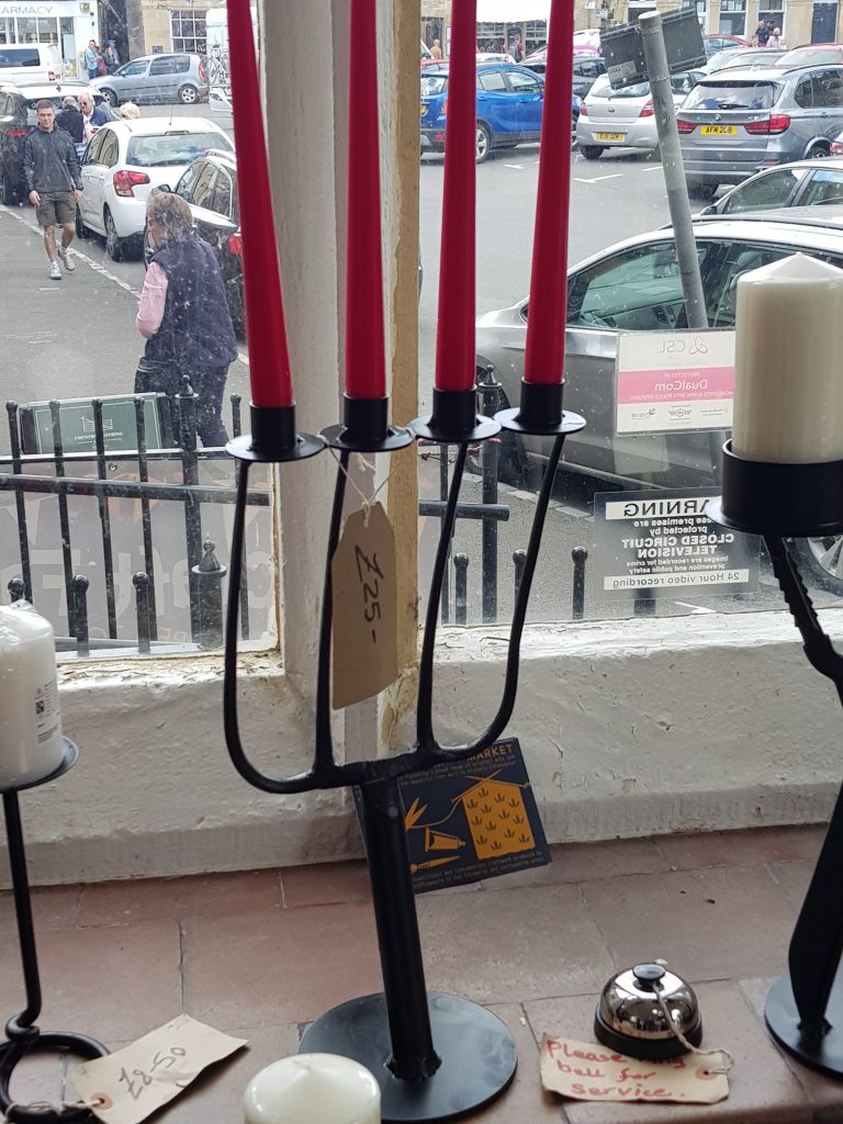 Stow (Candle Pun). Stow (Candle Pun).